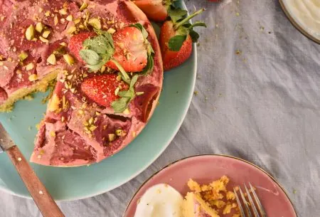 Strawberry upside down cake